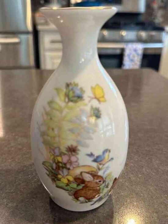 Other - Spring Wildlife Small Ceramic Vase Gold Trim